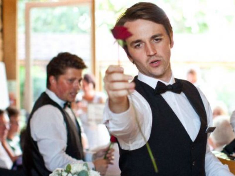 simply singing waiters